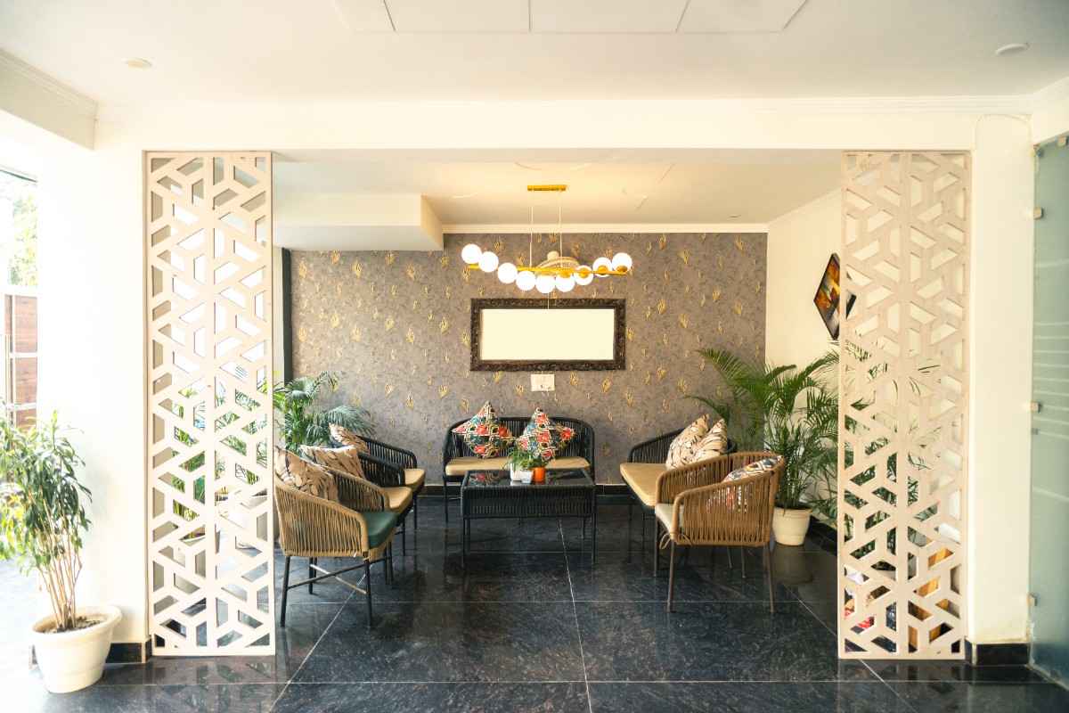 Stylish PG for girls in Sector 21 with cozy lounge and amenities.